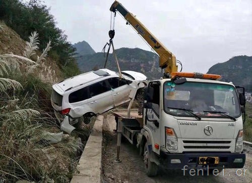 鄂州道路救援，拖车救援流动补胎送油搭电，泥地救援